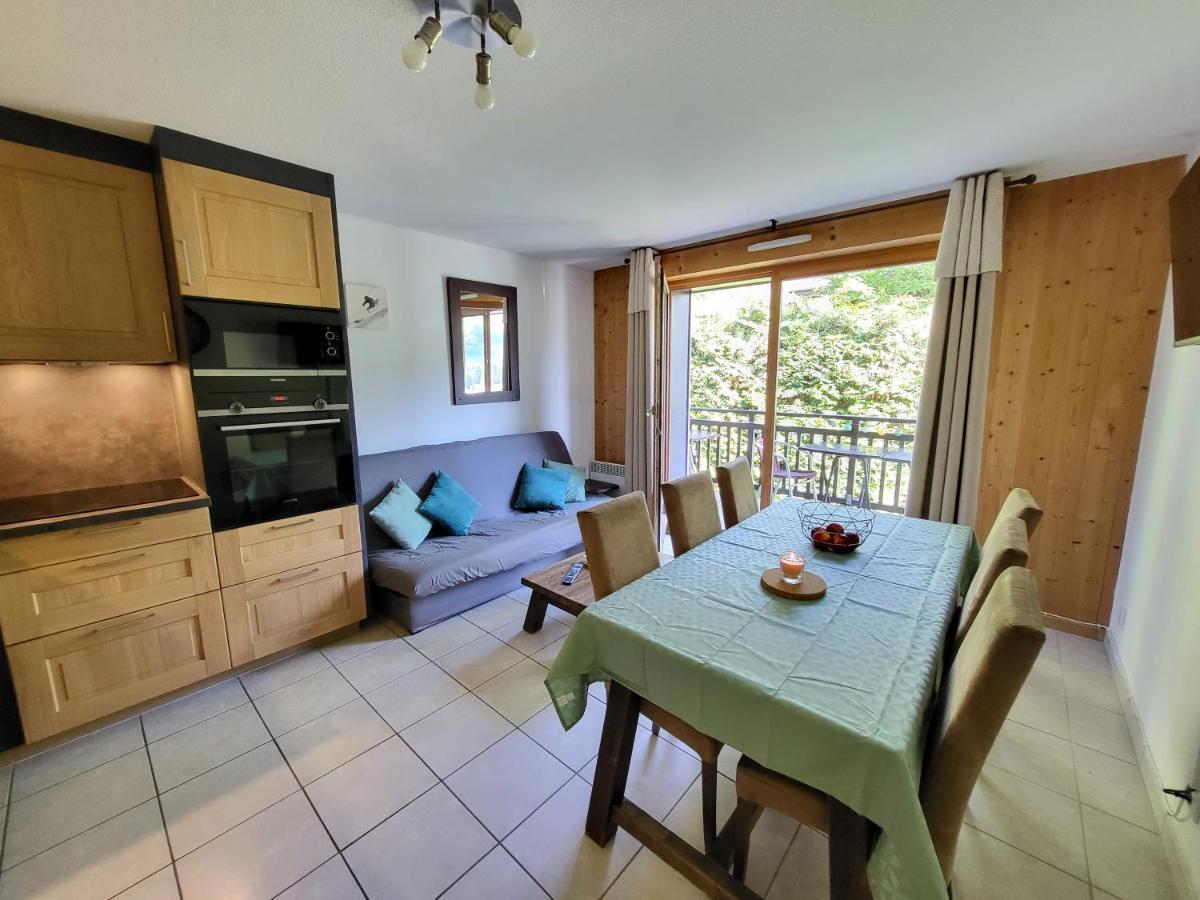 Appartement Dans Chalet Avec Piscine Couverte Сен-Жерве-Ле-Бэн Экстерьер фото