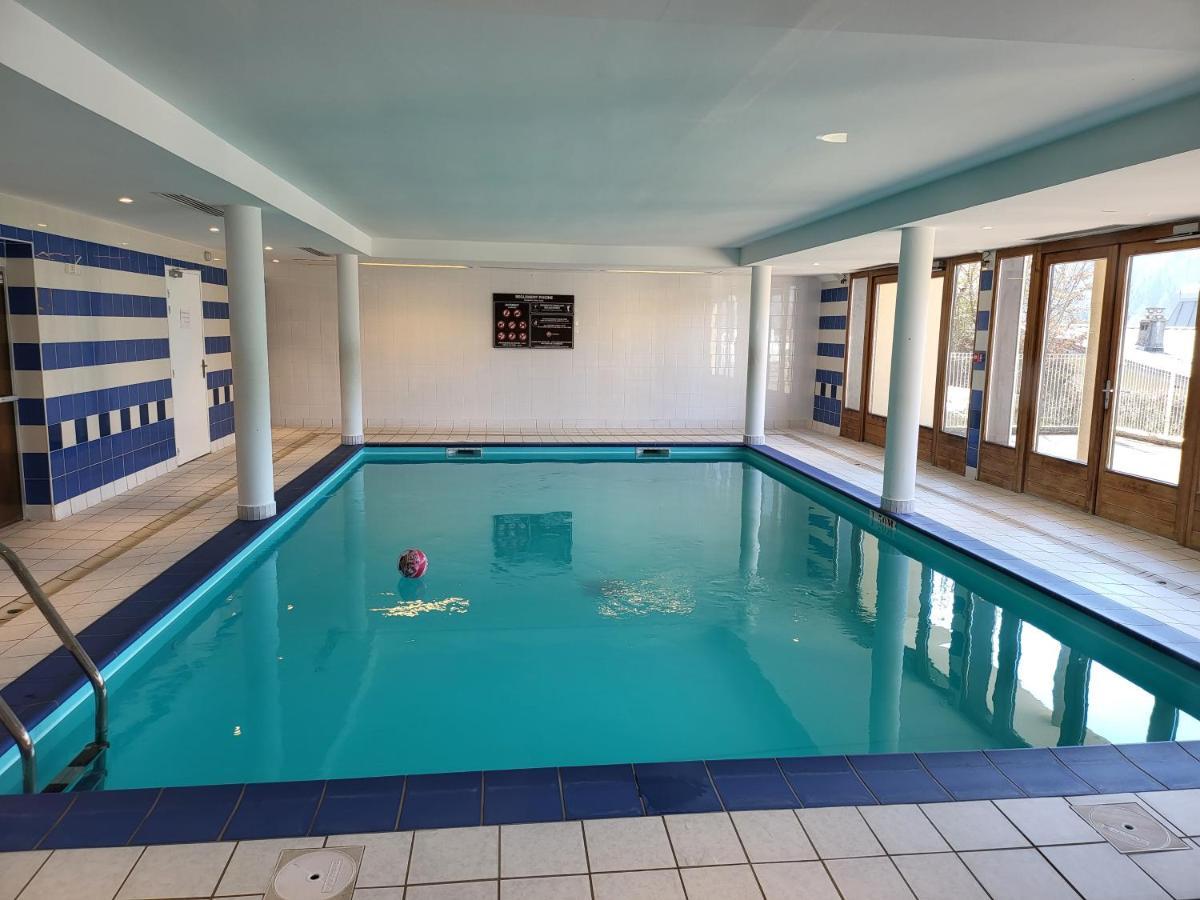 Appartement Dans Chalet Avec Piscine Couverte Сен-Жерве-Ле-Бэн Экстерьер фото