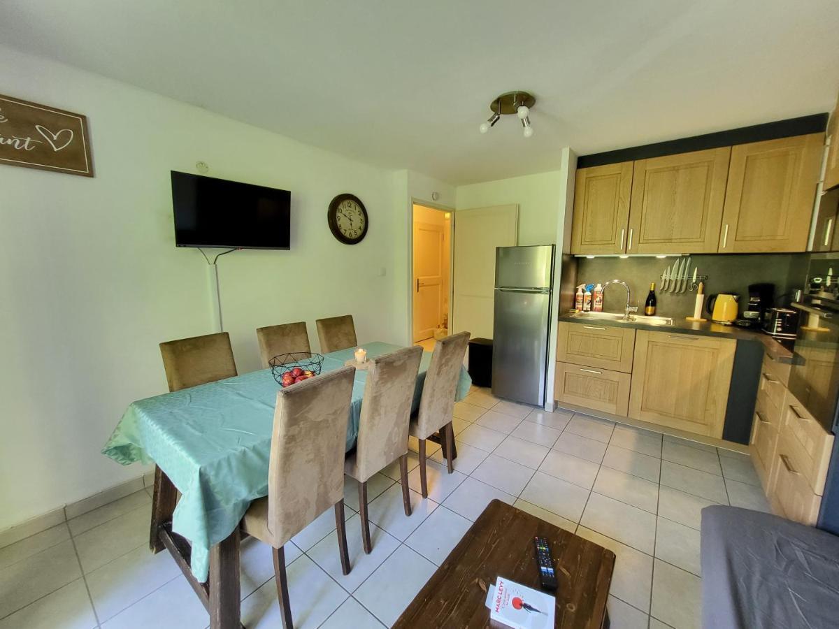 Appartement Dans Chalet Avec Piscine Couverte Сен-Жерве-Ле-Бэн Экстерьер фото