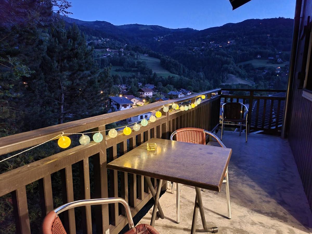 Appartement Dans Chalet Avec Piscine Couverte Сен-Жерве-Ле-Бэн Экстерьер фото