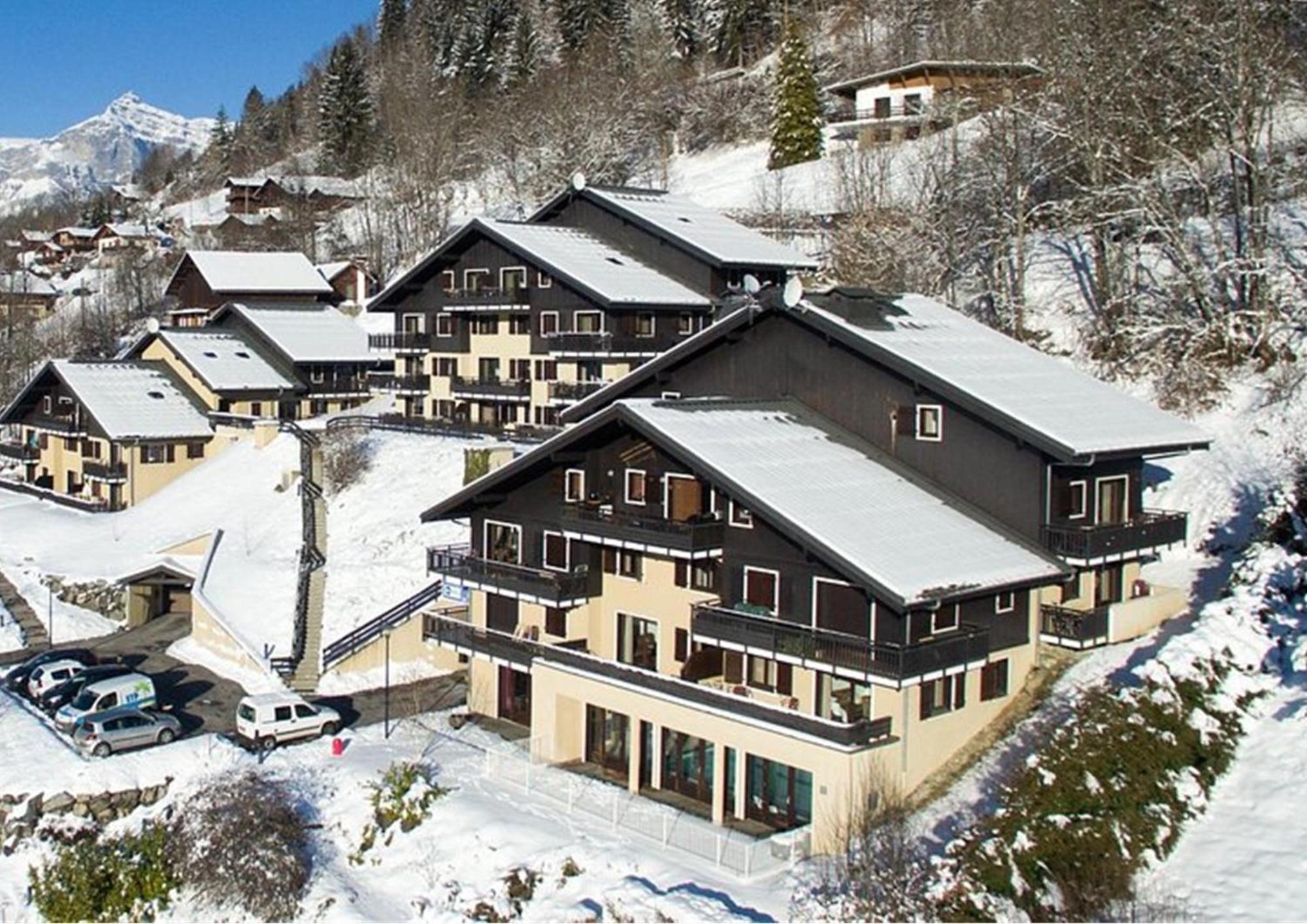 Appartement Dans Chalet Avec Piscine Couverte Сен-Жерве-Ле-Бэн Экстерьер фото